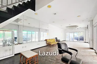 Prime Commercial Building Beach Side For Sale