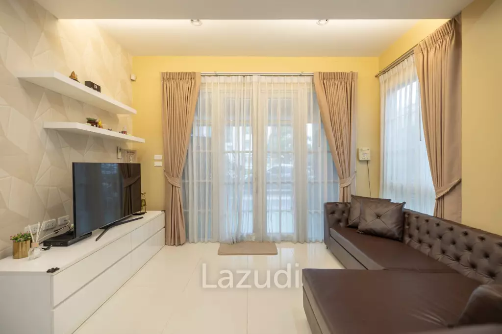 3 Bed 3 Bath 280 SQ.M Bless town Sukhumvit 50