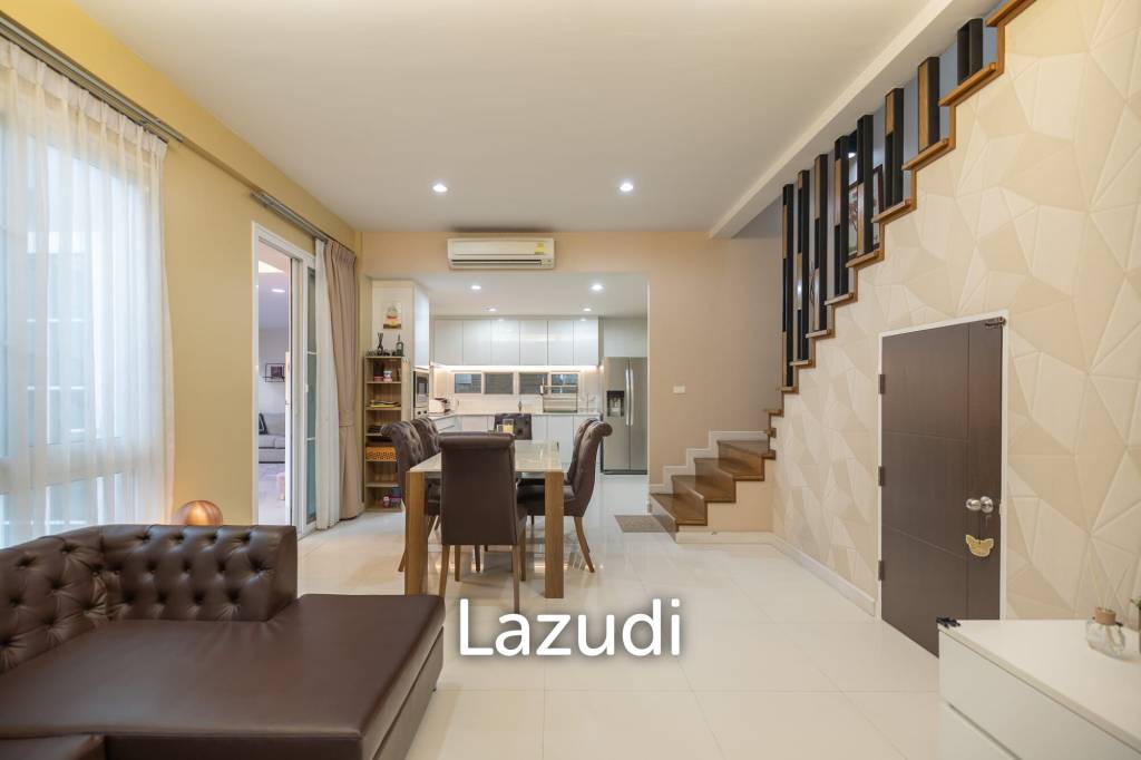 3 Bed 3 Bath 280 SQ.M Bless town Sukhumvit 50