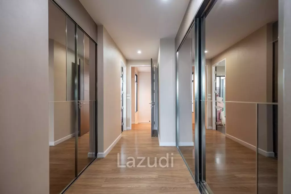 3 Bed 3 Bath 280 SQ.M Bless town Sukhumvit 50