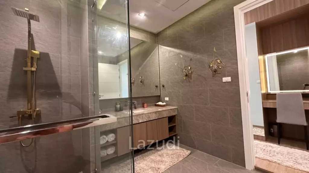 Luxurious Seaview 5 Bedroom Villa In Thalang, Phuket