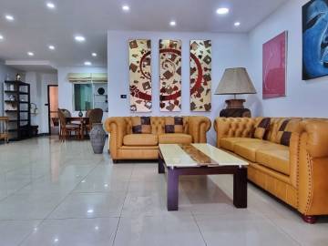 3 Beds 4 Baths 250 SQ.M. 3-Storey Chateau Dale