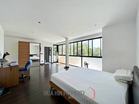 Stand Alone 5 Bedroom Villa On A Large Land Plot