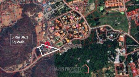 Stand Alone 5 Bedroom Villa On A Large Land Plot