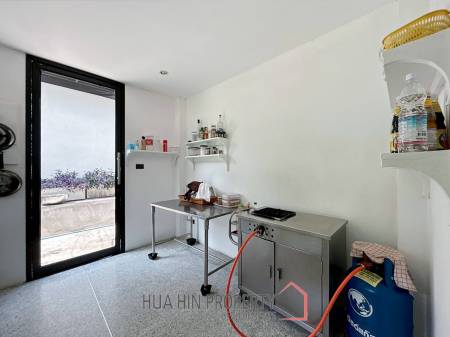 Stand Alone 5 Bedroom Villa On A Large Land Plot