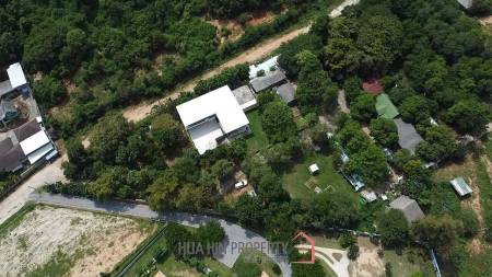 Stand Alone 5 Bedroom Villa On A Large Land Plot