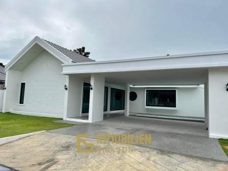 Freistehende Pool Villa im nordischen Stil mit 3 Schlafzimmern