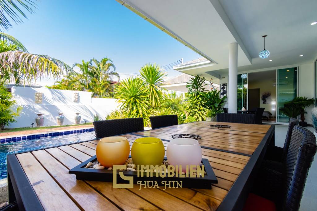 Beautiful 3 bed pool villa in the city