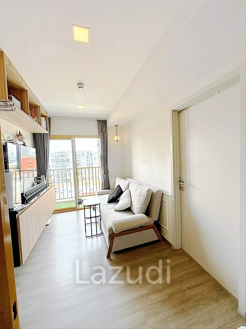 1 Bed 1 Bath 31 SQ.M THE BASE Sukhumvit 50