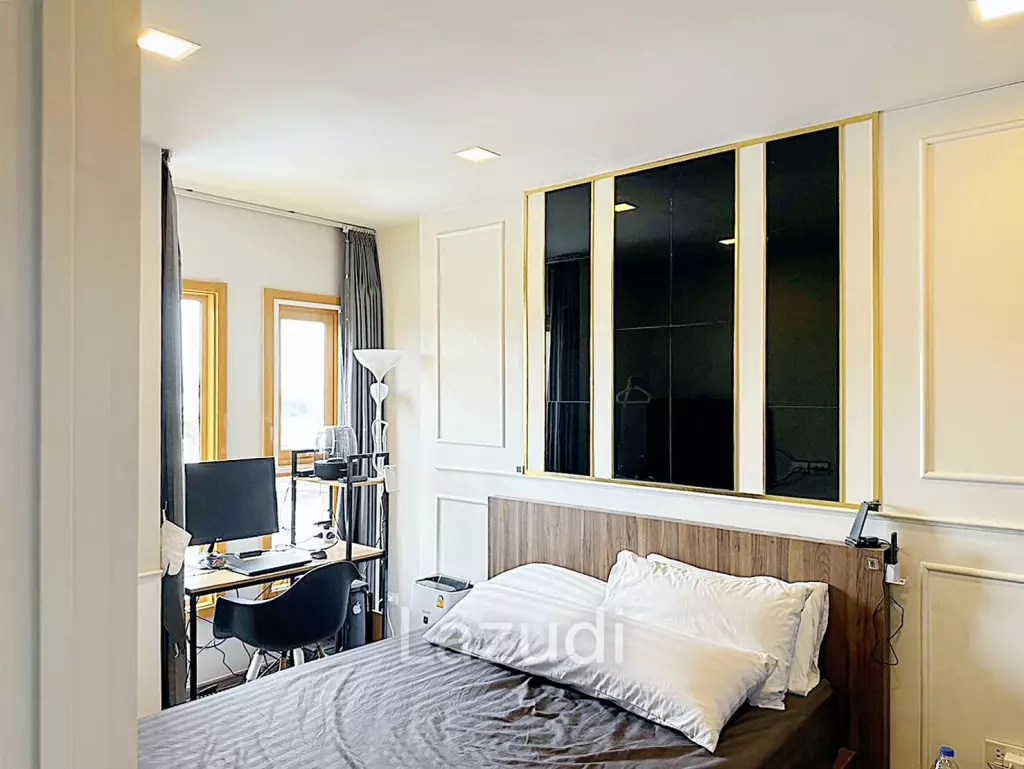 1 Bed 1 Bath 31 SQ.M THE BASE Sukhumvit 50