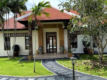 One Of The Best And Biggest Villa In Bang Tao At The Gardens By Vichara