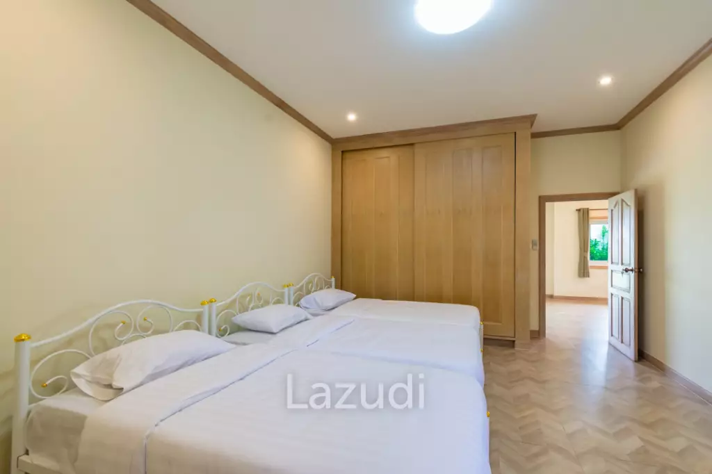 Great Value 3 Bed Pool Villa at Cha-am
