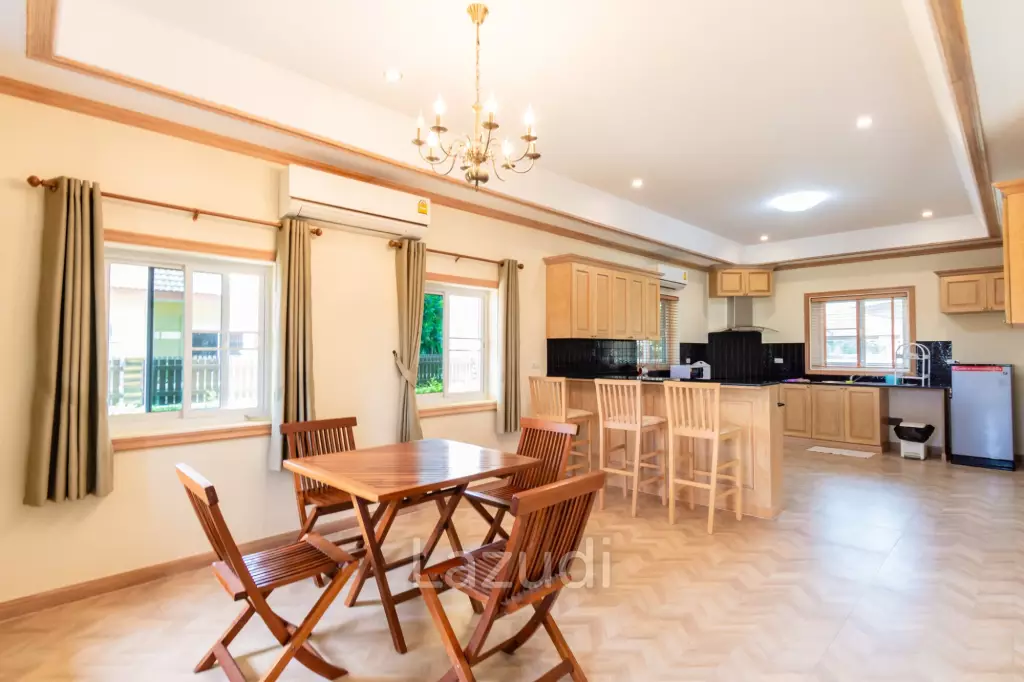 Great Value 3 Bed Pool Villa at Cha-am