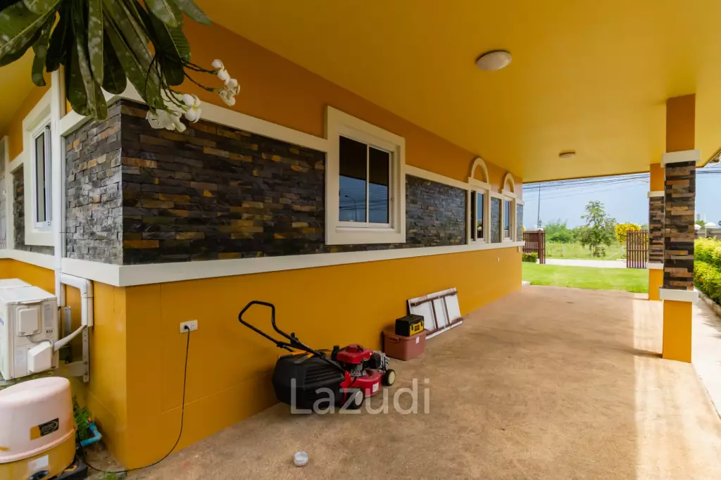 Great Value 3 Bed Pool Villa at Cha-am