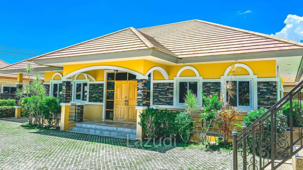 Great Value 3 Bed Pool Villa at Cha-am