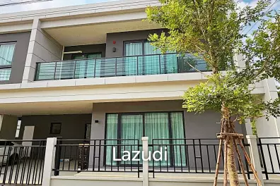 4 Bed 5 Bath 289 SQ.M Centro Bangna