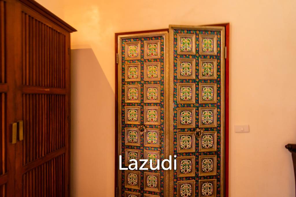 Дом 1,600 кв.м. 7 Кровать 