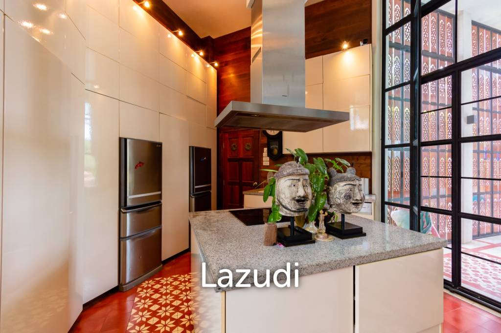 Дом 1,600 кв.м. 7 Кровать 