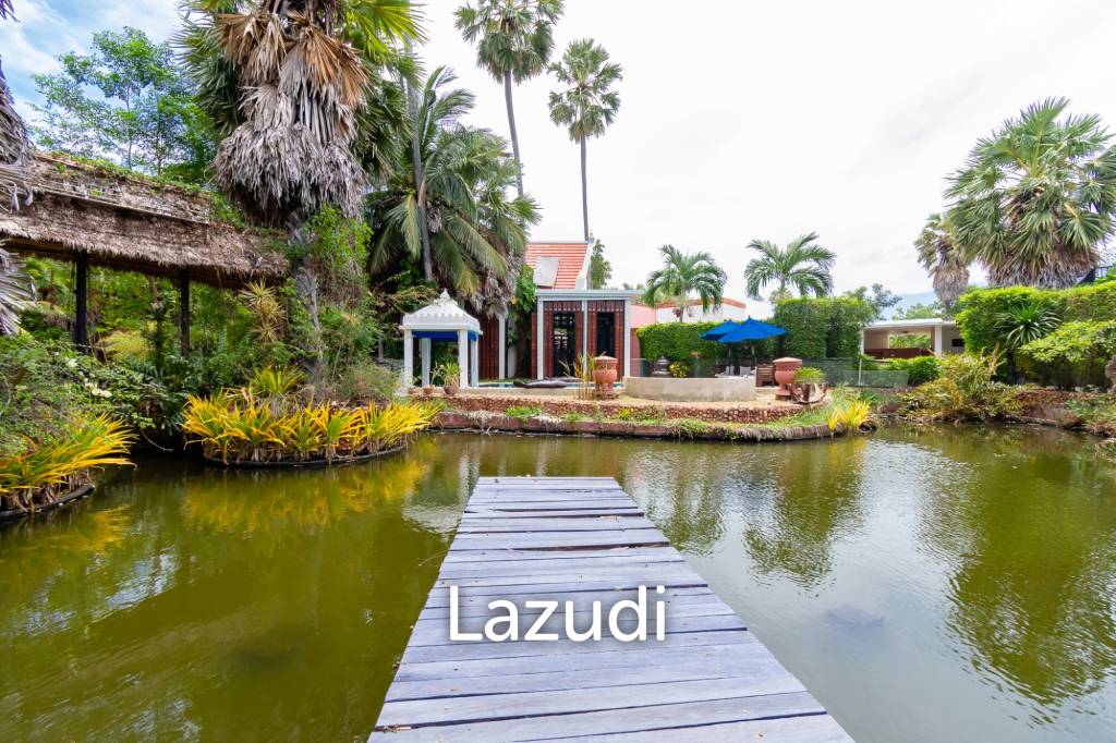 Дом 1,600 кв.м. 7 Кровать 