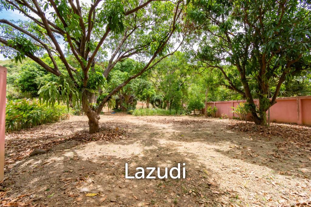 Дом 1,600 кв.м. 7 Кровать 