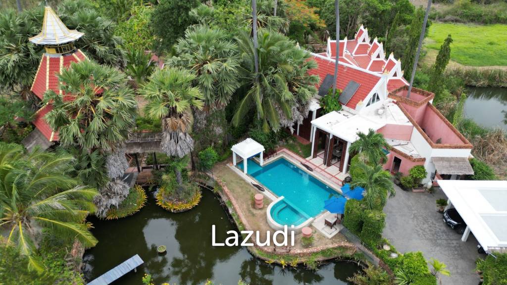 Дом 1,600 кв.м. 7 Кровать 