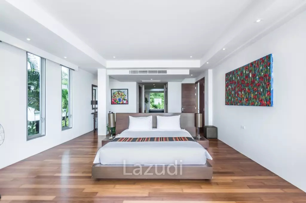 Luxury Villa Overlooking the Andaman Sea