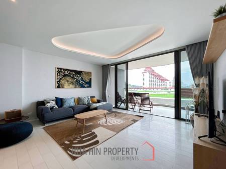 Veranda Residence : Stunning 3 Bedroom Condo with a Beautiful Sea View