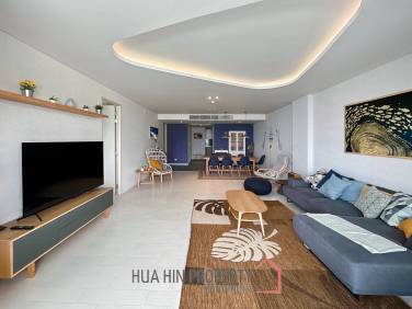 Veranda Residence : Stunning 3 Bedroom Condo with a Beautiful Sea View