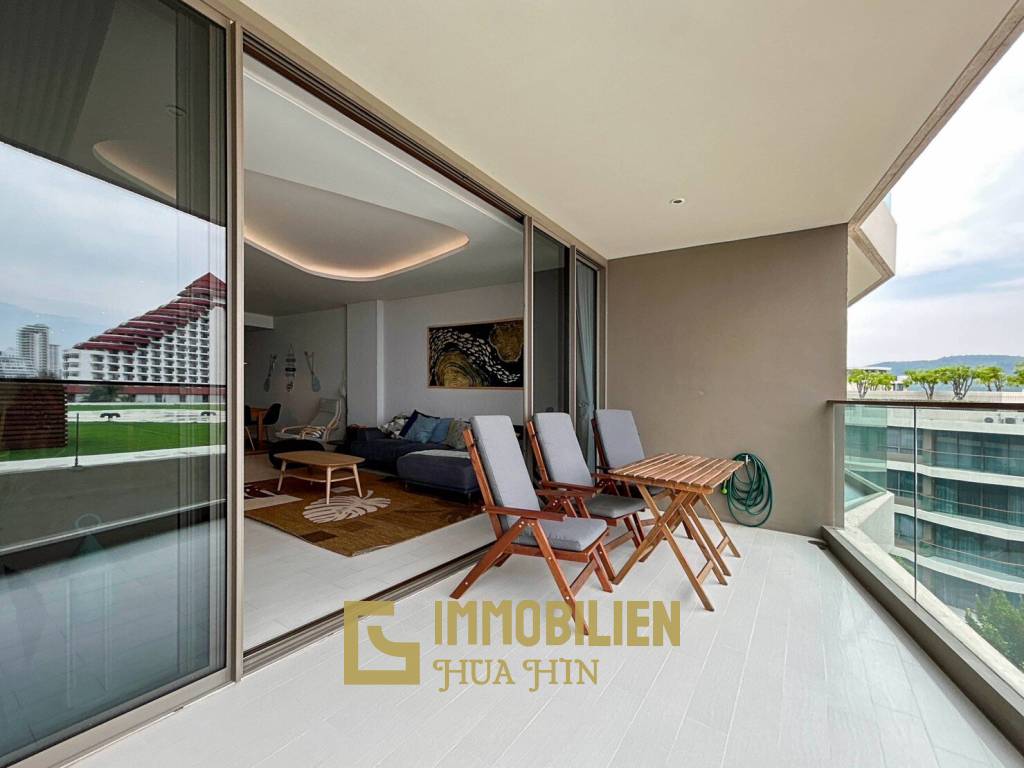 Veranda Residence : Stunning 3 Bedroom Condo with a Beautiful Sea View