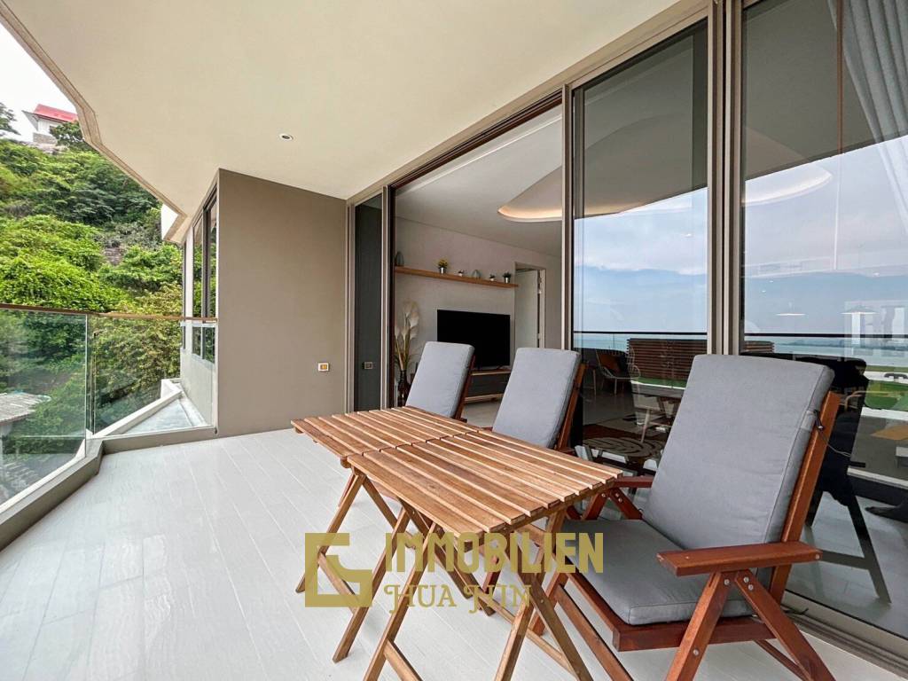 Veranda Residence : Stunning 3 Bedroom Condo with a Beautiful Sea View