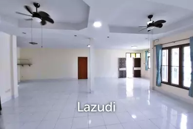 3 Beds3 Baths Single House in Na Jomtien