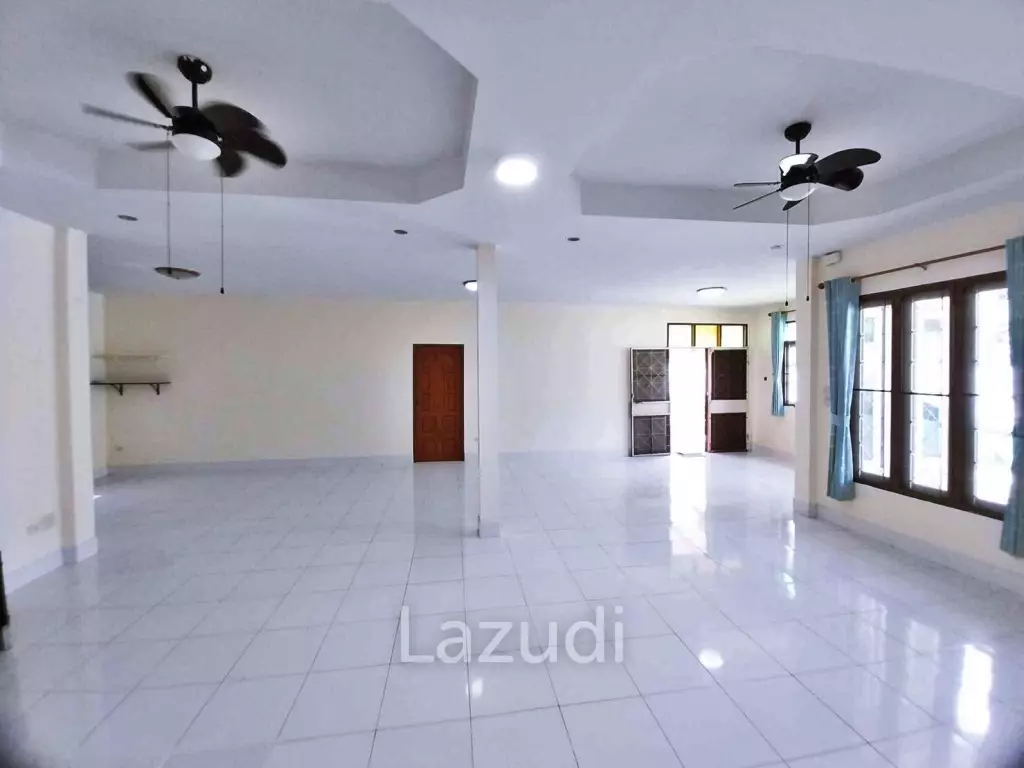 3 Beds3 Baths Single House in Na Jomtien