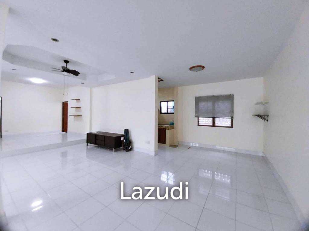 3 Beds3 Baths Single House in Na Jomtien
