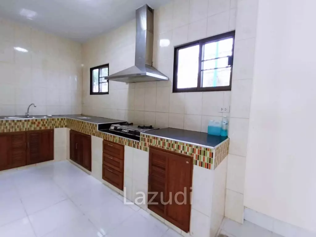 3 Beds3 Baths Single House in Na Jomtien