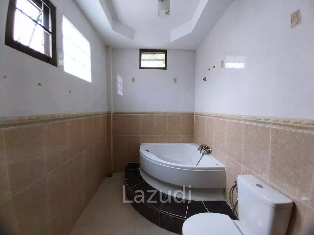 3 Beds3 Baths Single House in Na Jomtien