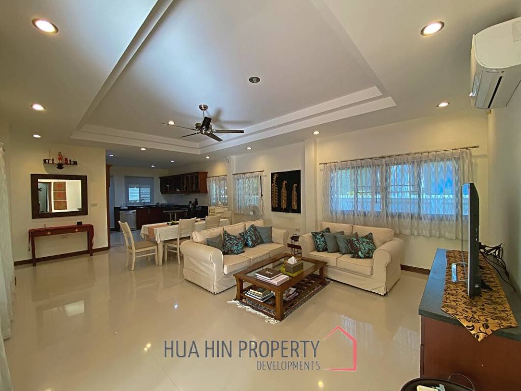 3 Bed 2 Bath Pool Villa For Sale with Tropical Garden in Hinlekfai