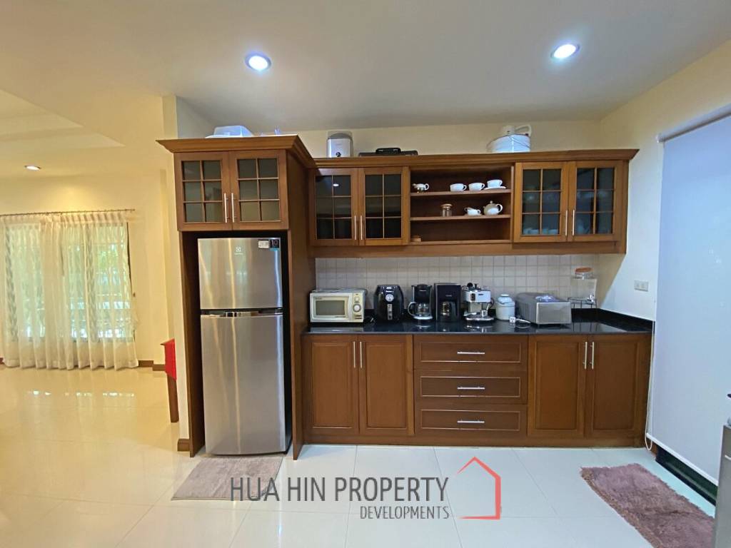 3 Bed 2 Bath Pool Villa For Sale with Tropical Garden in Hinlekfai