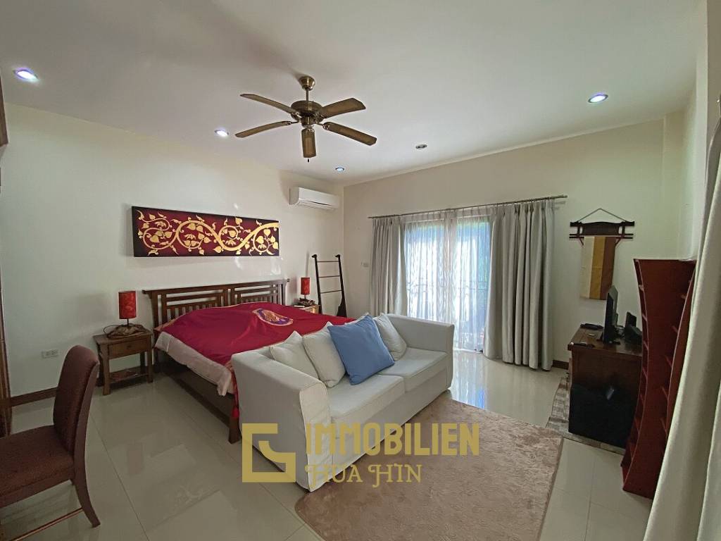 3 Bed 2 Bath Pool Villa For Sale with Tropical Garden in Hinlekfai