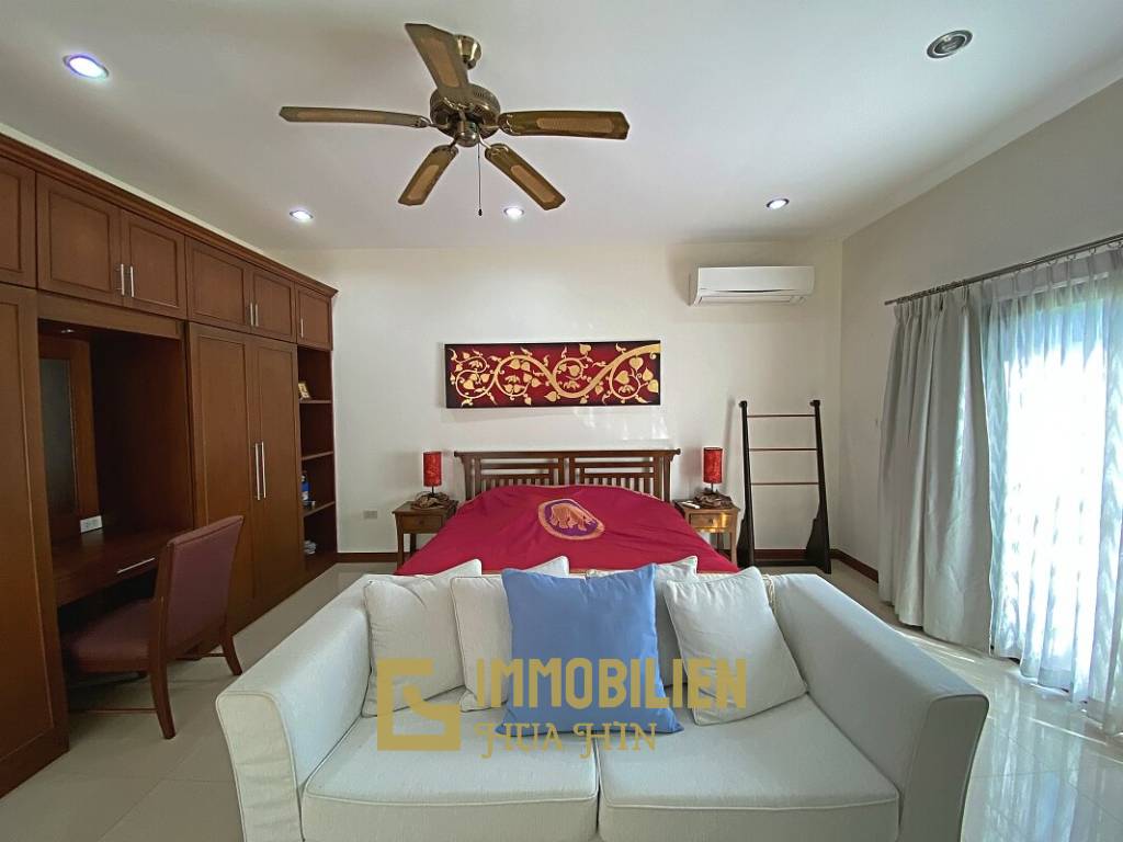 3 Bed 2 Bath Pool Villa For Sale with Tropical Garden in Hinlekfai