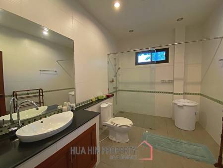 3 Bed 2 Bath Pool Villa For Sale with Tropical Garden in Hinlekfai
