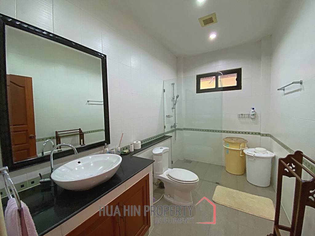3 Bed 2 Bath Pool Villa For Sale with Tropical Garden in Hinlekfai