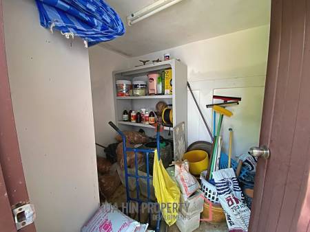 3 Bed 2 Bath Pool Villa For Sale with Tropical Garden in Hinlekfai