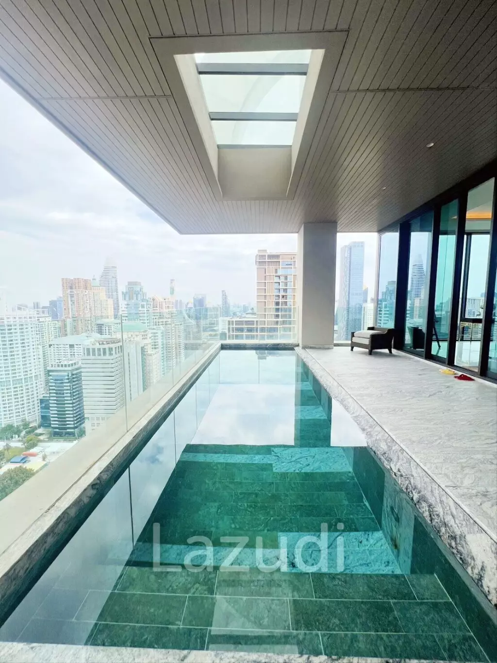 4 Beds 4 Baths 375 SQ.M Residences at Sindhorn Kempenski
