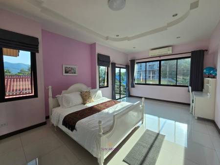 4 Bedroom Family Home 2 Minutes To Bang Tao Beach