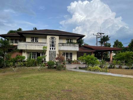 4 Bedroom House near BIS  | Ko Keao