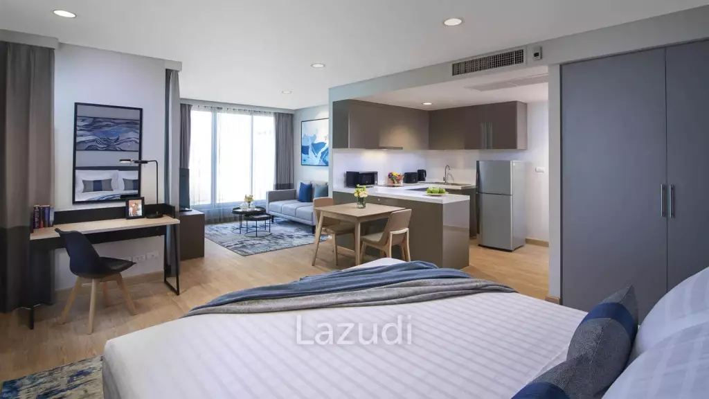 Studio Lakeview with Balcony 80 Sqm at Shama Lakeview Asoke