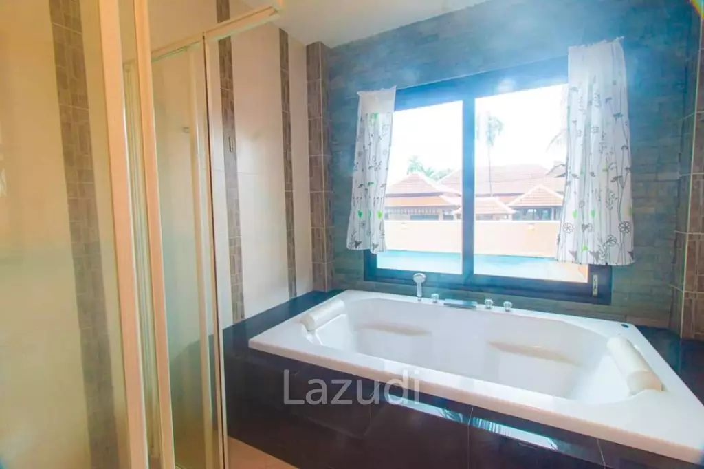 Garden Pool Villa Walking Distance to The Beach