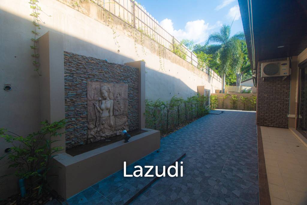 Garden Pool Villa Walking Distance to The Beach