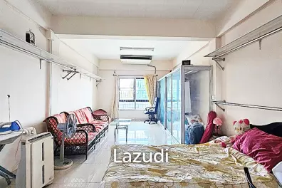 Building for Sale at Porn Prapanimit 22