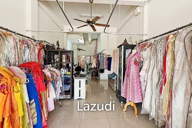Building for Sale at Porn Prapanimit 22